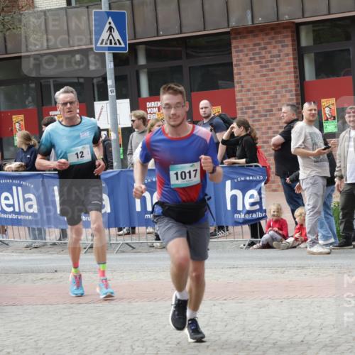 10.05.2026 - 8. Wedeler Halbmarathon Yannick Fuchs http://msf.ph/oto/9733282 10.05.2026 11:48:58 Ziel 12, 811, 1017 meine-sportfotos.de