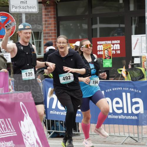 10.05.2026 - 8. Wedeler Halbmarathon Yannick Fuchs http://msf.ph/oto/9733283 10.05.2026 12:29:09 Ziel 194 meine-sportfotos.de