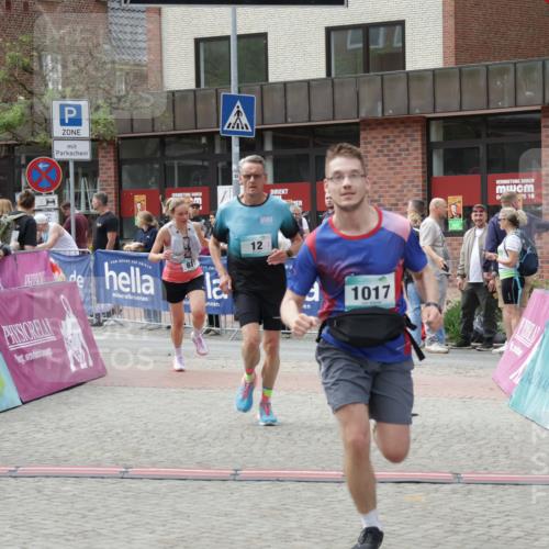 10.05.2026 - 8. Wedeler Halbmarathon Yannick Fuchs http://msf.ph/oto/9733294 10.05.2026 11:48:59 Ziel 12, 811, 1017 meine-sportfotos.de