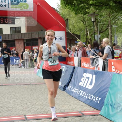 10.05.2026 - 8. Wedeler Halbmarathon Yannick Fuchs http://msf.ph/oto/9733325 10.05.2026 11:49:04 Ziel 12, 666, 811, 1017, 2002, 2004, 2078 meine-sportfotos.de
