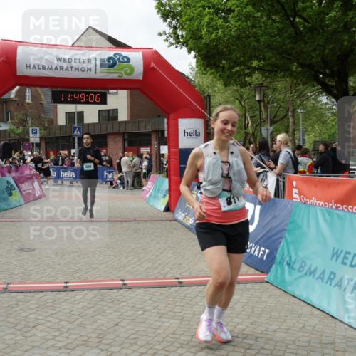 10.05.2026 - 8. Wedeler Halbmarathon Yannick Fuchs http://msf.ph/oto/9733333 10.05.2026 11:49:04 Ziel 12, 666, 811, 1017, 2002, 2004, 2078 meine-sportfotos.de