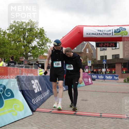10.05.2026 - 8. Wedeler Halbmarathon Yannick Fuchs http://msf.ph/oto/9733366 10.05.2026 12:29:23 Ziel 2167 meine-sportfotos.de