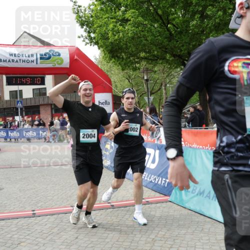 10.05.2026 - 8. Wedeler Halbmarathon Yannick Fuchs http://msf.ph/oto/9733373 10.05.2026 11:49:08 Ziel 666, 2002, 2004, 2078 meine-sportfotos.de