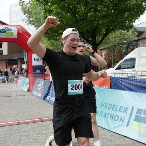 10.05.2026 - 8. Wedeler Halbmarathon Yannick Fuchs http://msf.ph/oto/9733382 10.05.2026 11:49:09 Ziel 666, 2002, 2004, 2078 meine-sportfotos.de