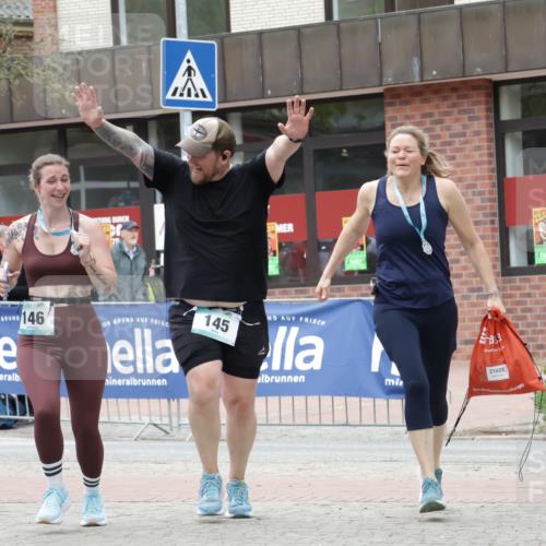 10.05.2026 - 8. Wedeler Halbmarathon Yannick Fuchs http://msf.ph/oto/9733387 10.05.2026 12:29:30 Ziel 145 meine-sportfotos.de