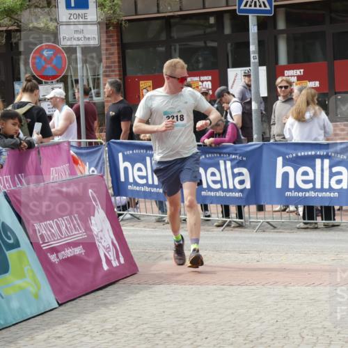 10.05.2026 - 8. Wedeler Halbmarathon Yannick Fuchs http://msf.ph/oto/9733394 10.05.2026 11:49:12 Ziel 2002, 2004, 2078, 2218 meine-sportfotos.de