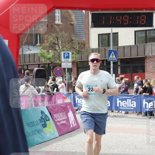 10.05.2026 - 8. Wedeler Halbmarathon Yannick Fuchs http://msf.ph/oto/9733406 10.05.2026 11:49:16 Ziel 2218 meine-sportfotos.de