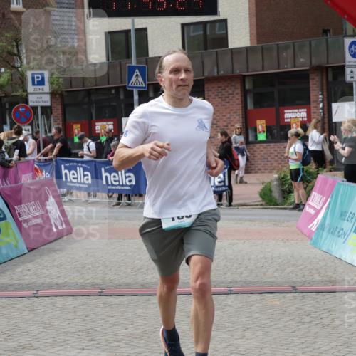 10.05.2026 - 8. Wedeler Halbmarathon Yannick Fuchs http://msf.ph/oto/9733414 10.05.2026 11:49:22 Ziel 188 meine-sportfotos.de