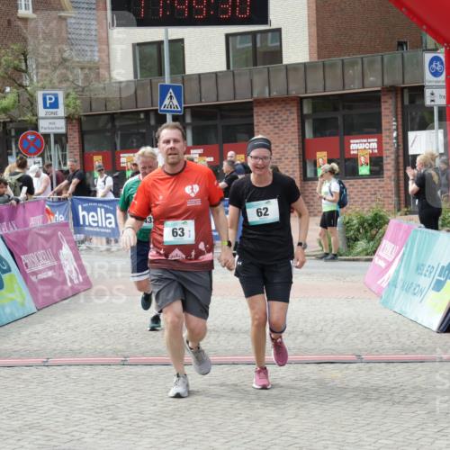10.05.2026 - 8. Wedeler Halbmarathon Yannick Fuchs http://msf.ph/oto/9733452 10.05.2026 11:49:29 Ziel 62, 63, 432 meine-sportfotos.de