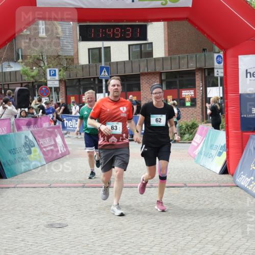 10.05.2026 - 8. Wedeler Halbmarathon Yannick Fuchs http://msf.ph/oto/9733455 10.05.2026 11:49:29 Ziel 62, 63, 432 meine-sportfotos.de
