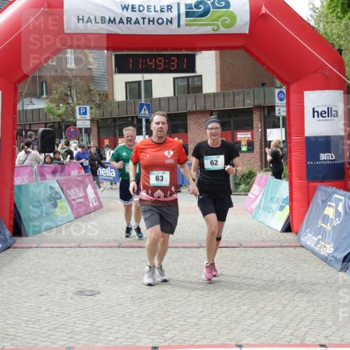 10.05.2026 - 8. Wedeler Halbmarathon Yannick Fuchs http://msf.ph/oto/9733458 10.05.2026 11:49:29 Ziel 62, 63, 432 meine-sportfotos.de