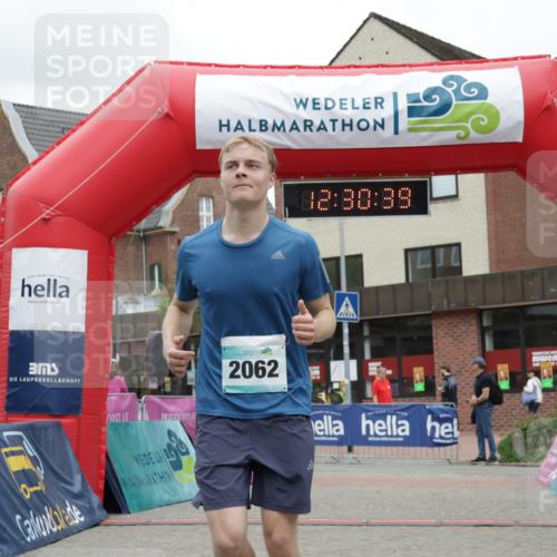 10.05.2026 - 8. Wedeler Halbmarathon Yannick Fuchs http://msf.ph/oto/9733511 10.05.2026 12:30:37 Ziel 2062 meine-sportfotos.de