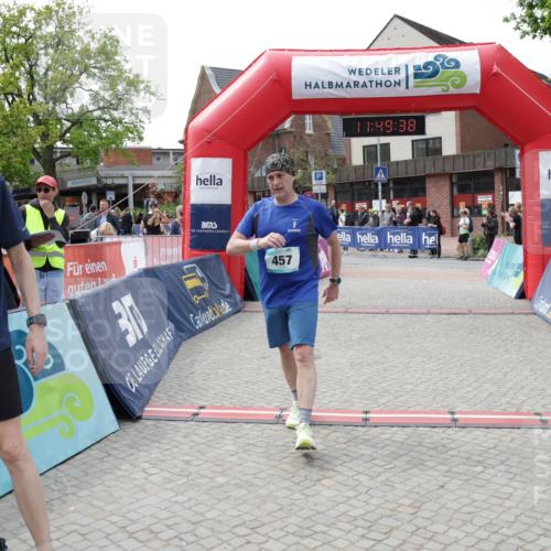 10.05.2026 - 8. Wedeler Halbmarathon Yannick Fuchs http://msf.ph/oto/9733517 10.05.2026 11:49:37 Ziel 457 meine-sportfotos.de