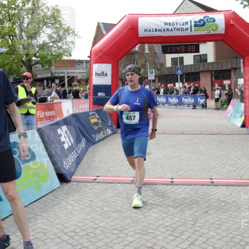 10.05.2026 - 8. Wedeler Halbmarathon Yannick Fuchs http://msf.ph/oto/9733519 10.05.2026 11:49:37 Ziel 457 meine-sportfotos.de
