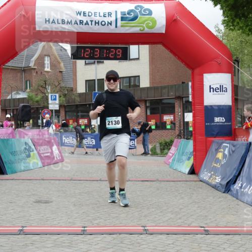 10.05.2026 - 8. Wedeler Halbmarathon Yannick Fuchs http://msf.ph/oto/9733531 10.05.2026 12:31:27 Ziel 2130 meine-sportfotos.de