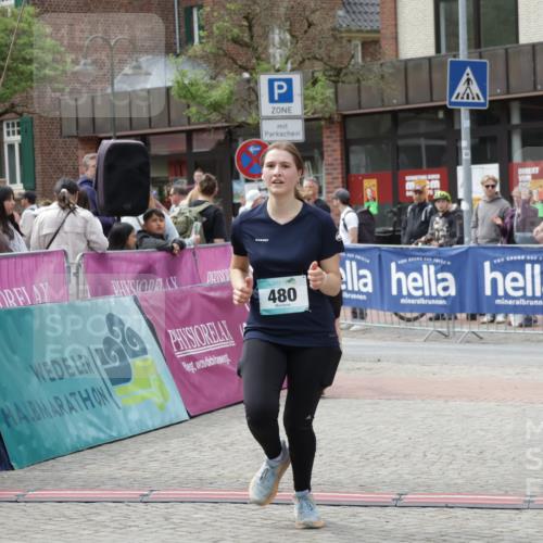 10.05.2026 - 8. Wedeler Halbmarathon Yannick Fuchs http://msf.ph/oto/9733532 10.05.2026 11:49:42 Ziel 355, 480 meine-sportfotos.de