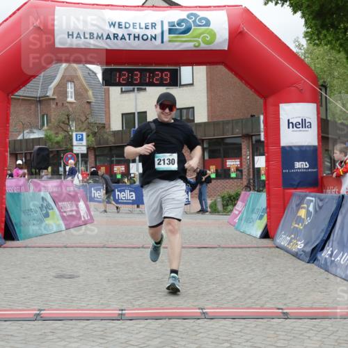 10.05.2026 - 8. Wedeler Halbmarathon Yannick Fuchs http://msf.ph/oto/9733533 10.05.2026 12:31:27 Ziel 2130 meine-sportfotos.de
