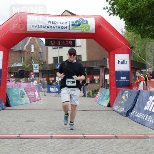 10.05.2026 - 8. Wedeler Halbmarathon Yannick Fuchs http://msf.ph/oto/9733536 10.05.2026 12:31:27 Ziel 2130 meine-sportfotos.de