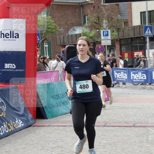 10.05.2026 - 8. Wedeler Halbmarathon Yannick Fuchs http://msf.ph/oto/9733539 10.05.2026 11:49:43 Ziel 355, 480 meine-sportfotos.de