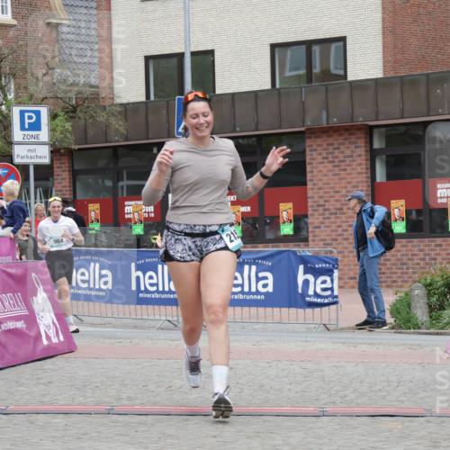 10.05.2026 - 8. Wedeler Halbmarathon Yannick Fuchs http://msf.ph/oto/9733553 10.05.2026 12:31:43 Ziel 964, 2153 meine-sportfotos.de