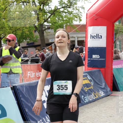 10.05.2026 - 8. Wedeler Halbmarathon Yannick Fuchs http://msf.ph/oto/9733555 10.05.2026 11:49:46 Ziel 355, 480, 736 meine-sportfotos.de