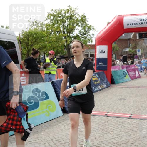 10.05.2026 - 8. Wedeler Halbmarathon Yannick Fuchs http://msf.ph/oto/9733563 10.05.2026 11:49:47 Ziel 355, 480, 736 meine-sportfotos.de