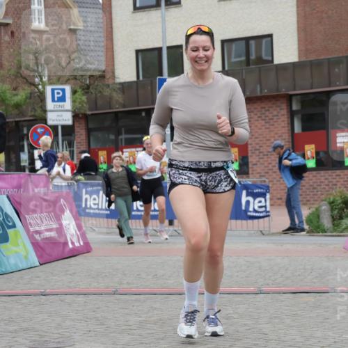 10.05.2026 - 8. Wedeler Halbmarathon Yannick Fuchs http://msf.ph/oto/9733564 10.05.2026 12:31:44 Ziel 964, 2153 meine-sportfotos.de