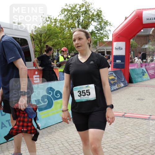 10.05.2026 - 8. Wedeler Halbmarathon Yannick Fuchs http://msf.ph/oto/9733569 10.05.2026 11:49:48 Ziel 355, 480, 736 meine-sportfotos.de