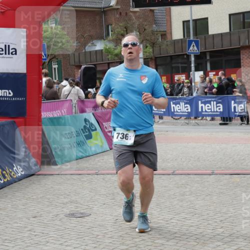 10.05.2026 - 8. Wedeler Halbmarathon Yannick Fuchs http://msf.ph/oto/9733587 10.05.2026 11:49:51 Ziel 736 meine-sportfotos.de