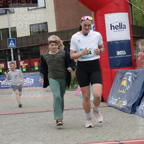 10.05.2026 - 8. Wedeler Halbmarathon Yannick Fuchs http://msf.ph/oto/9733592 10.05.2026 12:31:48 Ziel 964, 2153 meine-sportfotos.de