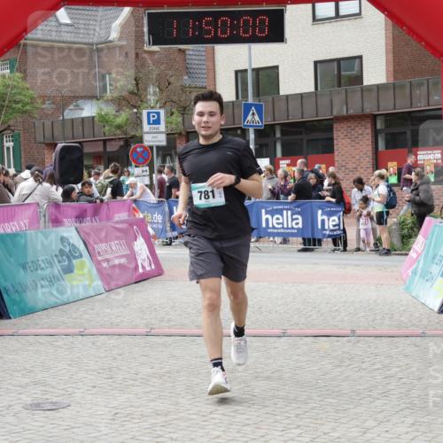 10.05.2026 - 8. Wedeler Halbmarathon Yannick Fuchs http://msf.ph/oto/9733619 10.05.2026 11:49:59 Ziel 273, 781 meine-sportfotos.de