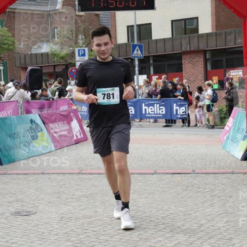 10.05.2026 - 8. Wedeler Halbmarathon Yannick Fuchs http://msf.ph/oto/9733623 10.05.2026 11:49:59 Ziel 273, 781 meine-sportfotos.de