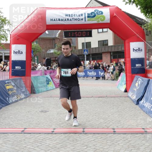 10.05.2026 - 8. Wedeler Halbmarathon Yannick Fuchs http://msf.ph/oto/9733627 10.05.2026 11:49:59 Ziel 273, 781 meine-sportfotos.de