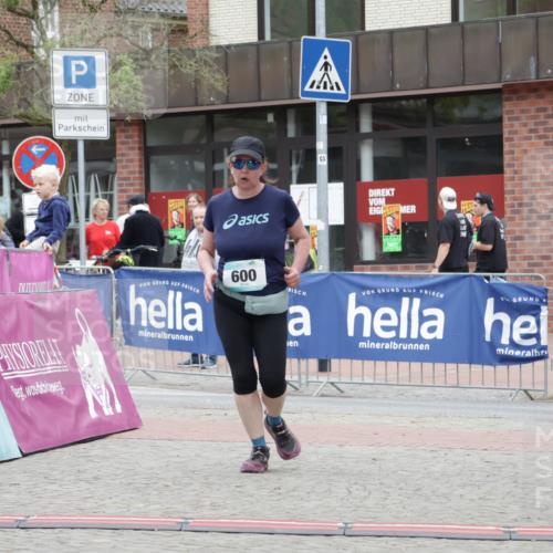 10.05.2026 - 8. Wedeler Halbmarathon Yannick Fuchs http://msf.ph/oto/9733628 10.05.2026 12:32:22 Ziel 600 meine-sportfotos.de