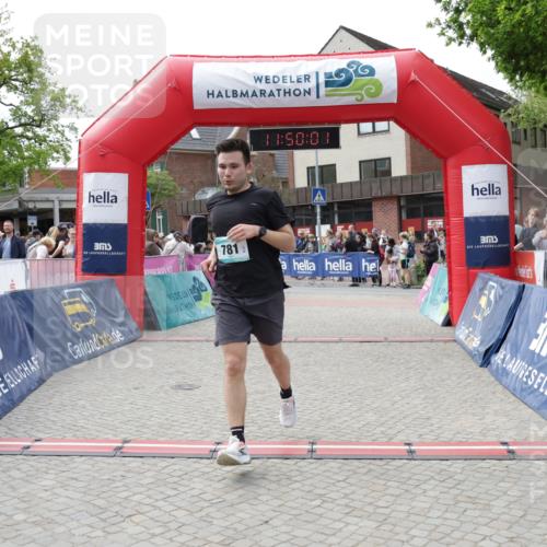 10.05.2026 - 8. Wedeler Halbmarathon Yannick Fuchs http://msf.ph/oto/9733629 10.05.2026 11:49:59 Ziel 273, 781 meine-sportfotos.de