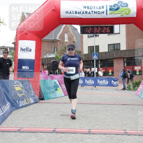 10.05.2026 - 8. Wedeler Halbmarathon Yannick Fuchs http://msf.ph/oto/9733643 10.05.2026 12:32:24 Ziel 163, 600 meine-sportfotos.de