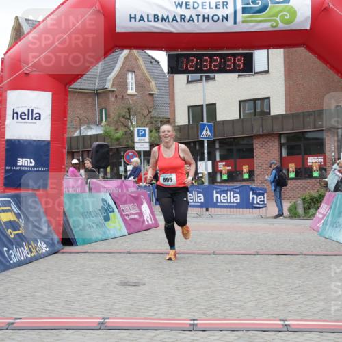 10.05.2026 - 8. Wedeler Halbmarathon Yannick Fuchs http://msf.ph/oto/9733693 10.05.2026 12:32:37 Ziel 695 meine-sportfotos.de