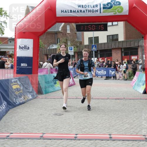 10.05.2026 - 8. Wedeler Halbmarathon Yannick Fuchs http://msf.ph/oto/9733735 10.05.2026 11:50:14 Ziel 664, 665, 965 meine-sportfotos.de
