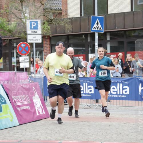 10.05.2026 - 8. Wedeler Halbmarathon Yannick Fuchs http://msf.ph/oto/9733738 10.05.2026 12:34:03 Ziel 638, 640 meine-sportfotos.de