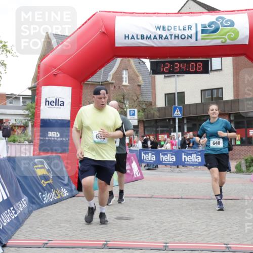 10.05.2026 - 8. Wedeler Halbmarathon Yannick Fuchs http://msf.ph/oto/9733741 10.05.2026 12:34:06 Ziel 638, 640 meine-sportfotos.de