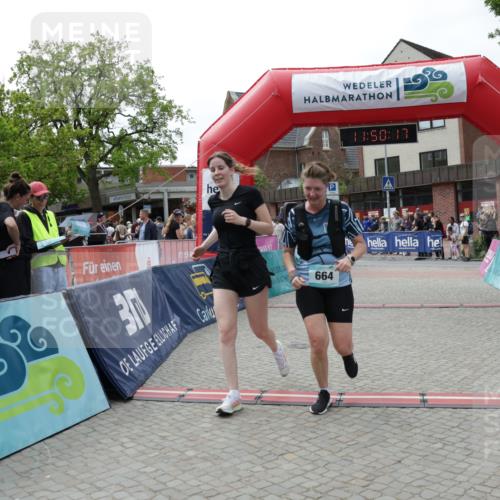 10.05.2026 - 8. Wedeler Halbmarathon Yannick Fuchs http://msf.ph/oto/9733750 10.05.2026 11:50:15 Ziel 130, 664, 665, 965 meine-sportfotos.de