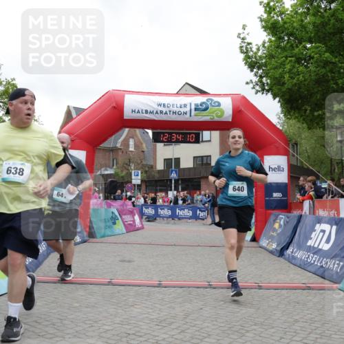 10.05.2026 - 8. Wedeler Halbmarathon Yannick Fuchs http://msf.ph/oto/9733755 10.05.2026 12:34:08 Ziel 528, 638, 640, 2177 meine-sportfotos.de