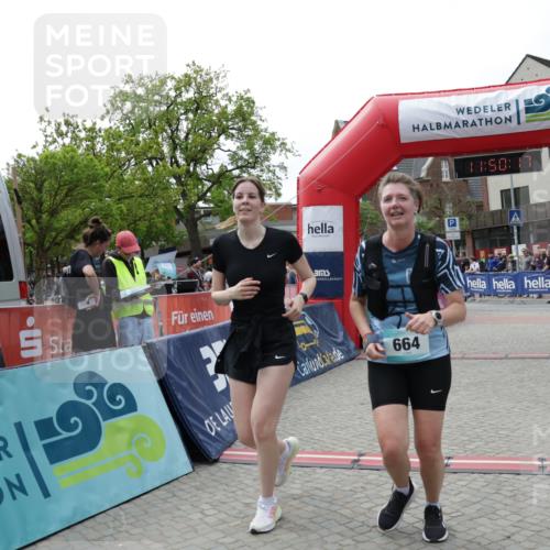 10.05.2026 - 8. Wedeler Halbmarathon Yannick Fuchs http://msf.ph/oto/9733756 10.05.2026 11:50:15 Ziel 130, 664, 665, 965 meine-sportfotos.de