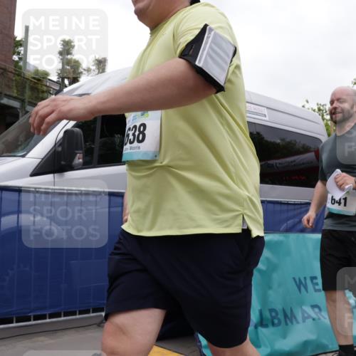 10.05.2026 - 8. Wedeler Halbmarathon Yannick Fuchs http://msf.ph/oto/9733762 10.05.2026 12:34:09 Ziel 528, 638, 640, 2177 meine-sportfotos.de