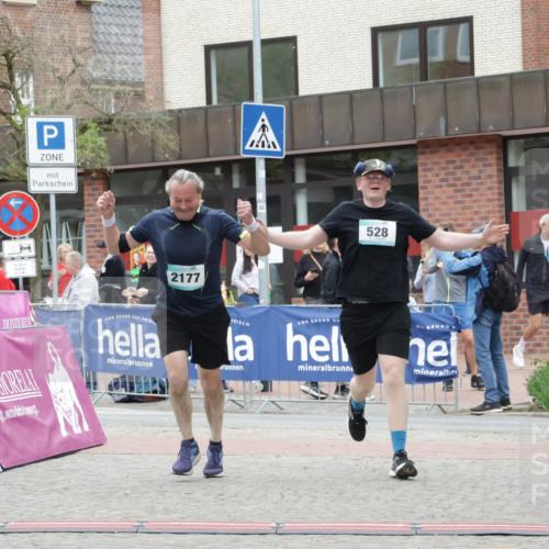 10.05.2026 - 8. Wedeler Halbmarathon Yannick Fuchs http://msf.ph/oto/9733766 10.05.2026 12:34:10 Ziel 528, 638, 640, 2177 meine-sportfotos.de