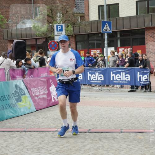 10.05.2026 - 8. Wedeler Halbmarathon Yannick Fuchs http://msf.ph/oto/9733775 10.05.2026 11:50:19 Ziel 130, 664, 665 meine-sportfotos.de