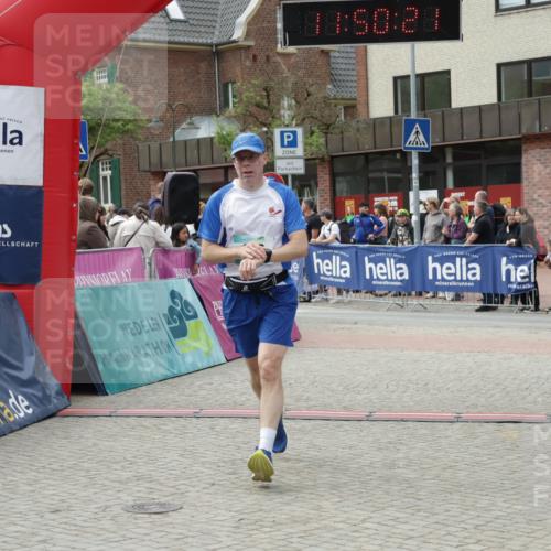 10.05.2026 - 8. Wedeler Halbmarathon Yannick Fuchs http://msf.ph/oto/9733777 10.05.2026 11:50:20 Ziel 130, 151 meine-sportfotos.de