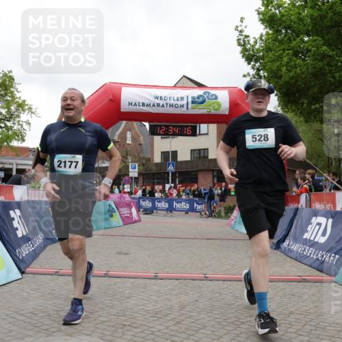 10.05.2026 - 8. Wedeler Halbmarathon Yannick Fuchs http://msf.ph/oto/9733795 10.05.2026 12:34:14 Ziel 528, 2177 meine-sportfotos.de