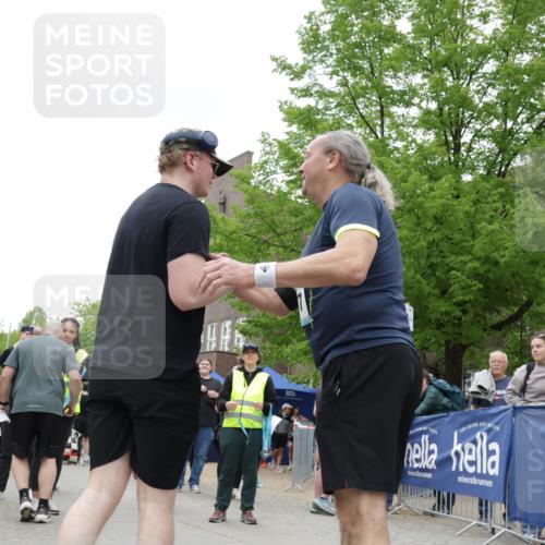 10.05.2026 - 8. Wedeler Halbmarathon Yannick Fuchs http://msf.ph/oto/9733809 10.05.2026 12:34:17 Ziel 528, 2177 meine-sportfotos.de
