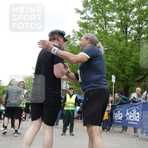 10.05.2026 - 8. Wedeler Halbmarathon Yannick Fuchs http://msf.ph/oto/9733811 10.05.2026 12:34:18 Ziel  meine-sportfotos.de